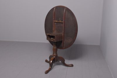 Scottish George II Mahogany Occasional Table - Image 6