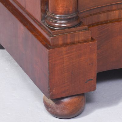 Quality William IV Serpentine-Front Scottish Column Chest of Drawers - Image 3