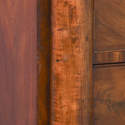 Quality William IV Serpentine-Front Scottish Column Chest of Drawers - Image 4