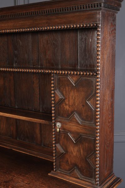 Geometrical Oak Dresser - Image 8