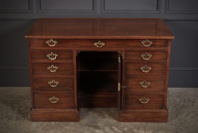 George III Cuban Mahogany Kneehole Desk - Image 6