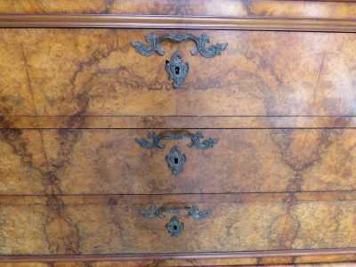 Antique French Burr Walnut & Marble Top Chest Of Drawers - Image 4