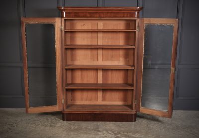 Superb Antique 19th Century Mahogany Glazed Cabinet - Image 3