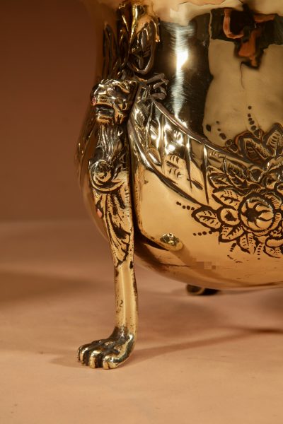 A Decorative Pair Of Embossed Brass Planters/Jardinieres, Dinanderie. - Image 5
