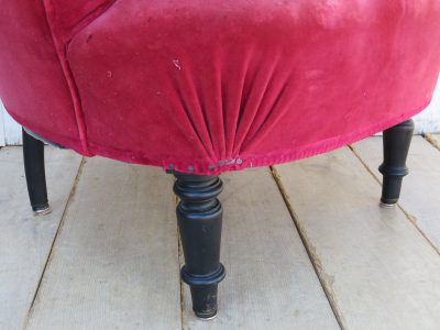 Antique Napoleon III Button Back Tub Chair - Image 4