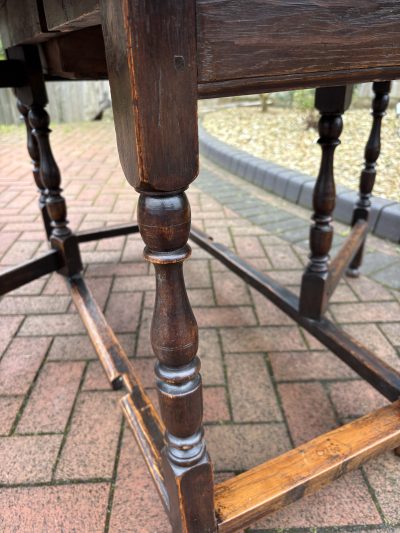 Large Georgian 19th Century Gateleg Dining Table - Image 3