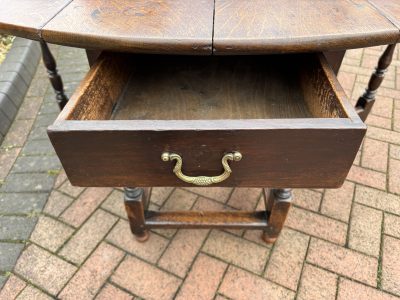 Large Georgian 19th Century Gateleg Dining Table - Image 2