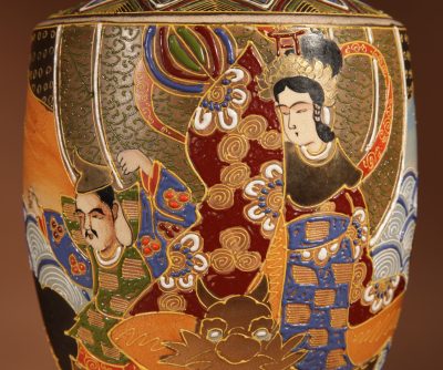 Impressive Large Very Decorative Real Pair (Facing each other) Japanese Satsuma Table Lamps. - Image 6