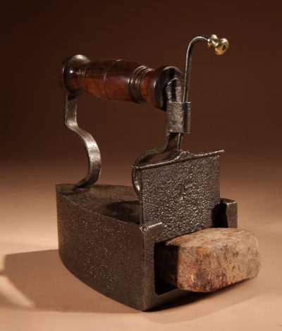 Victorian Cast Box Iron With Slug No4.  - Image 8