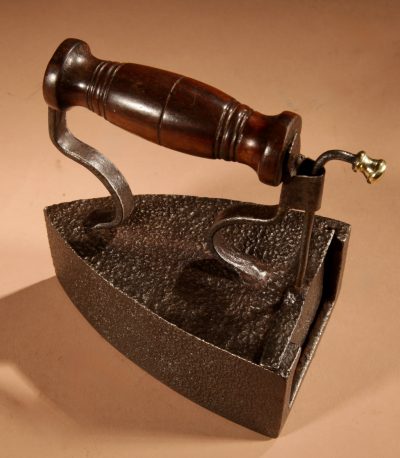 Victorian Cast Box Iron With Slug No4.  - Image 9