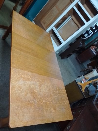 Antique Oak Extending Dining Table Seats 10 - Image 8