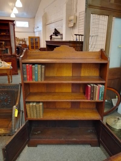 Good Antique Art's & Craft's Oak Bookcase - Image 3