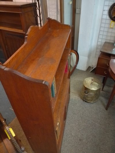 Good Antique Art's & Craft's Oak Bookcase - Image 4