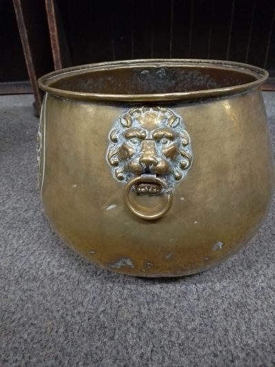 Good Antique Brass Armorial Jardinière or Log Bin - Image 7