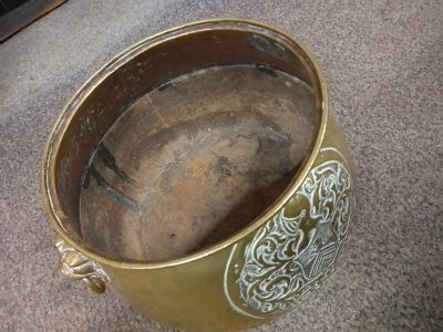 Good Antique Brass Armorial Jardinière or Log Bin - Image 8