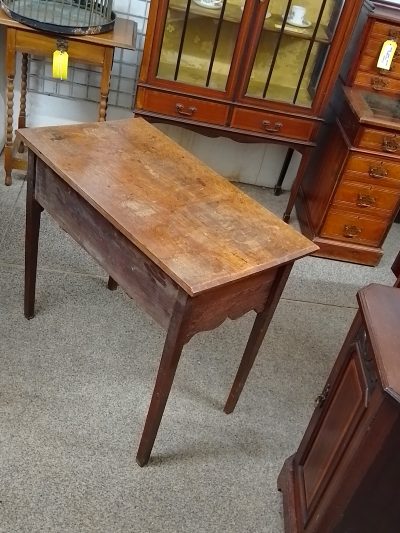 Antique Georgian Oak Lowboy Table - Image 2