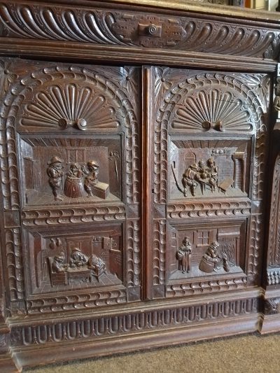 Antique French Renaissance Carved Oak Cupboard - Image 4