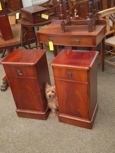 Good Antique Style Pair of Bedside Cabinet's - Image 6