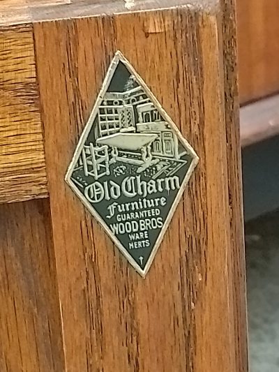 Good Pair of Old Charm Display Cabinet's - Image 8