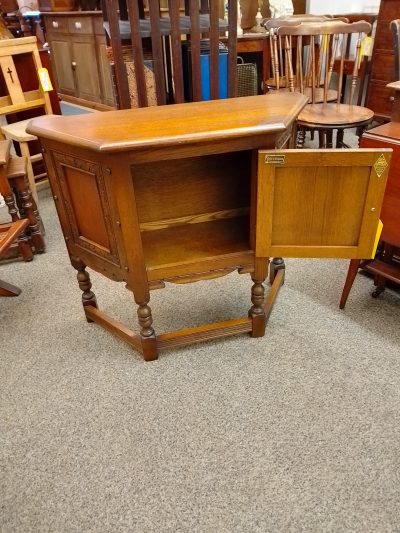 Small Vintage Old Charm Side Cabinet Table - Image 3