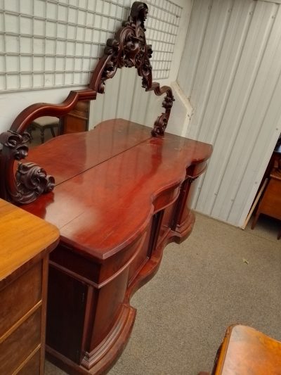 Good Antique Victorian Serpentine Sideboard - Image 6