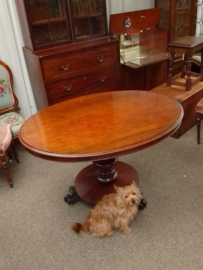 Good Antique Oval Loo Table - Image 9