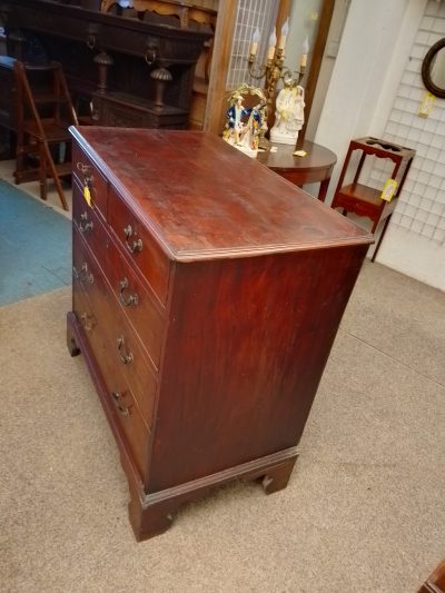 Good Antique Georgian Chest of Drawers - Image 5
