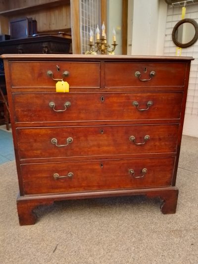 Good Antique Georgian Chest of Drawers - Image 3