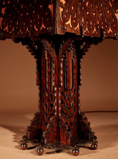 Amsterdam School 1900-20 A Very Impressive And Stylish Fretwork Wooden Table Lamp. - Image 4
