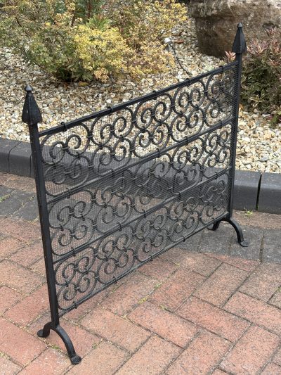 Arts & Crafts Style Fire Screen - Image 4