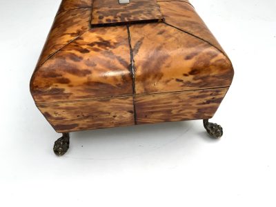Regency Blonde Tortoise shell Ladies Table top Sewing Box - Image 3