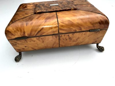 Regency Blonde Tortoise shell Ladies Table top Sewing Box - Image 4