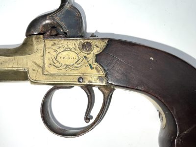 PERCUSSION BLUNDERBUSS BRASS BARRELLED OVERCOAT PISTOL. - Image 2
