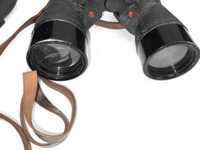 CANADIAN TANK COMMANDERS BINOCULARS AND CASE 1944 - Image 9