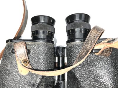 CANADIAN TANK COMMANDERS BINOCULARS AND CASE 1944 - Image 12