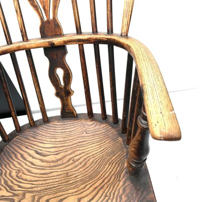 TWO LOW BACK WINDSOR ARMCHAIRS - Image 10