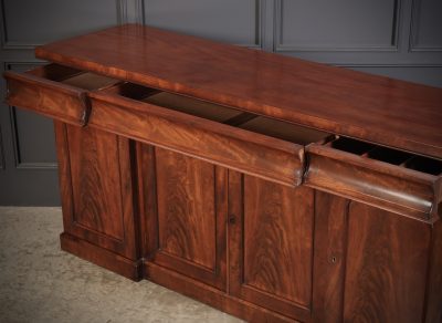 Victorian Mahogany 4 Door Sideboard - Image 3