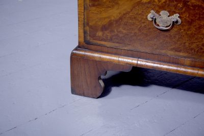 George 2nd style, neat-sized burr walnut chest of drawers - Image 3