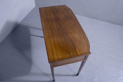 George 111 style Mahogany and Inlaid bow fronted side table - Image 5