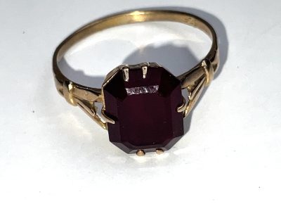 AMETHYST SOLITAIRE 9CT RING - Image 2