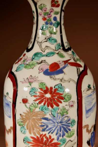 A Porcelain Japanese Hand Painted Table Lamp. - Image 5