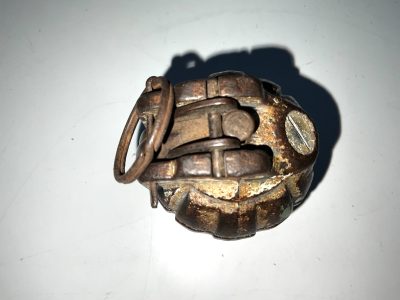 GRENADE MILLS NUMBER ONE 1916 INERT - Image 2