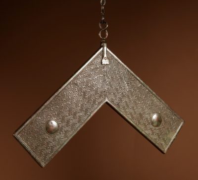 Chinese/Japanese Fine Cast Bronze Type Of Lithophone Musical Qing Triangle.  - Image 4