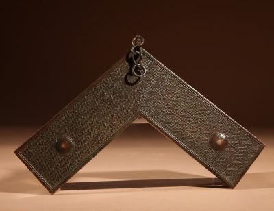 Chinese/Japanese Fine Cast Bronze Type Of Lithophone Musical Qing Triangle.  - Image 10