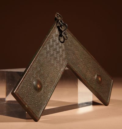 Chinese/Japanese Fine Cast Bronze Type Of Lithophone Musical Qing Triangle.  - Image 11