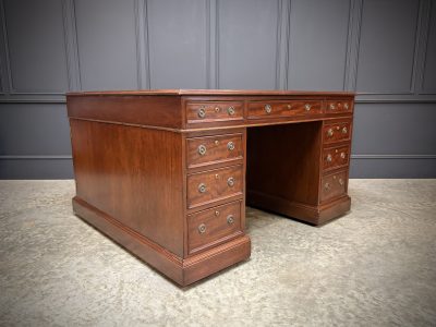 Large Victorian Mahogany Partners Desk - Image 3