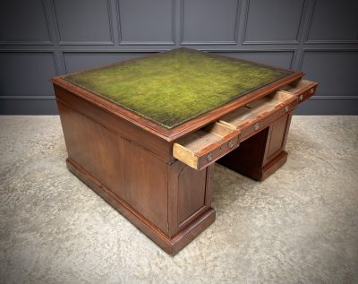Large Victorian Mahogany Partners Desk - Image 13