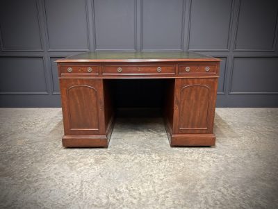 Large Victorian Mahogany Partners Desk - Image 15