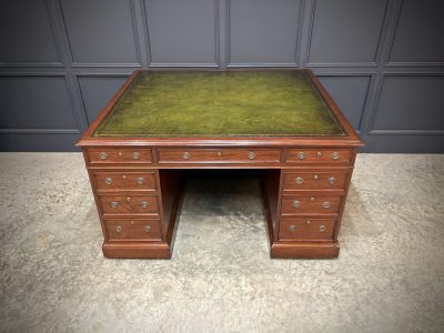Large Victorian Mahogany Partners Desk - Image 5