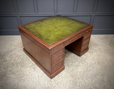 Large Victorian Mahogany Partners Desk - Image 2